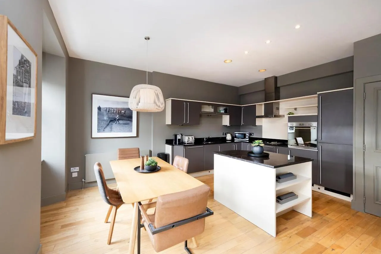 Joivy Luxury Home On George Street Edinburgh