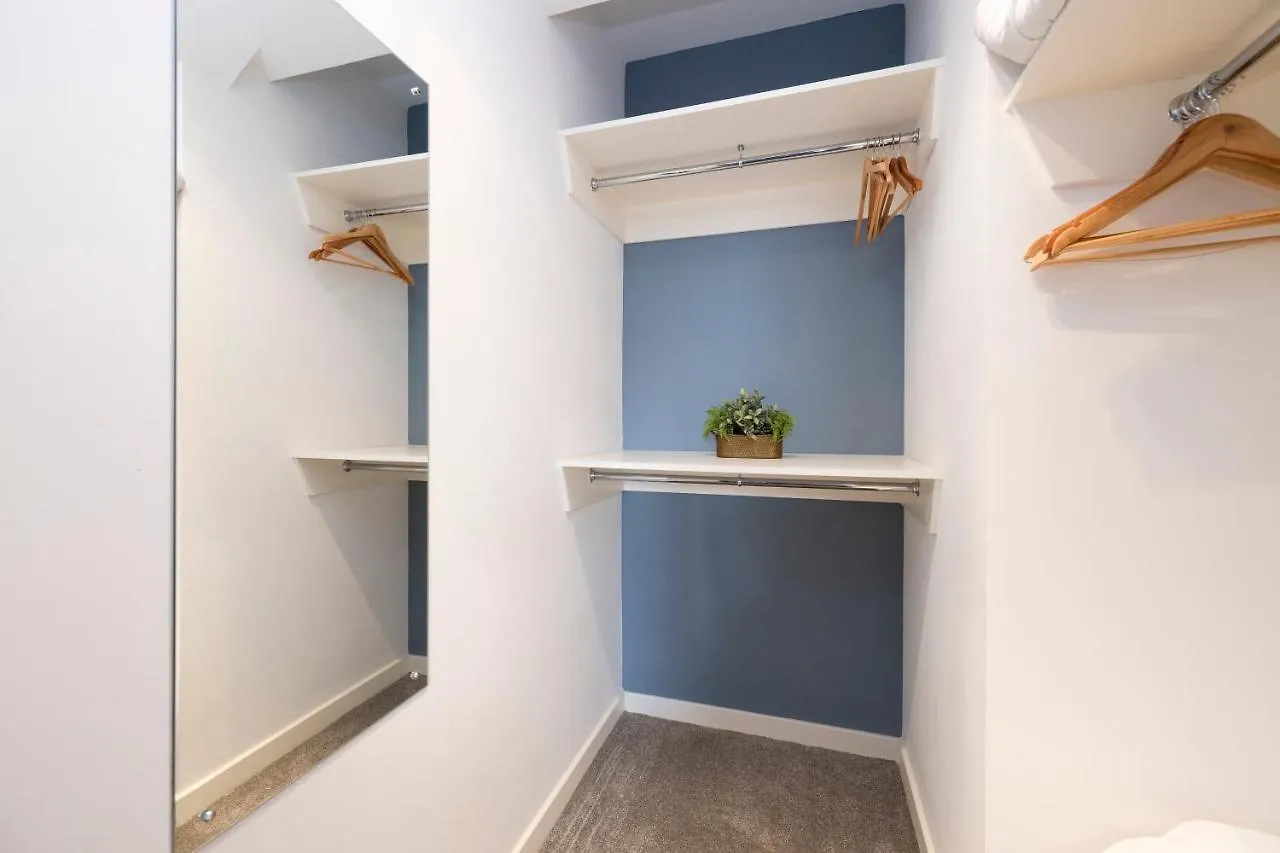 Joivy Luxury Home On George Street Edinburgh 0*,  United Kingdom